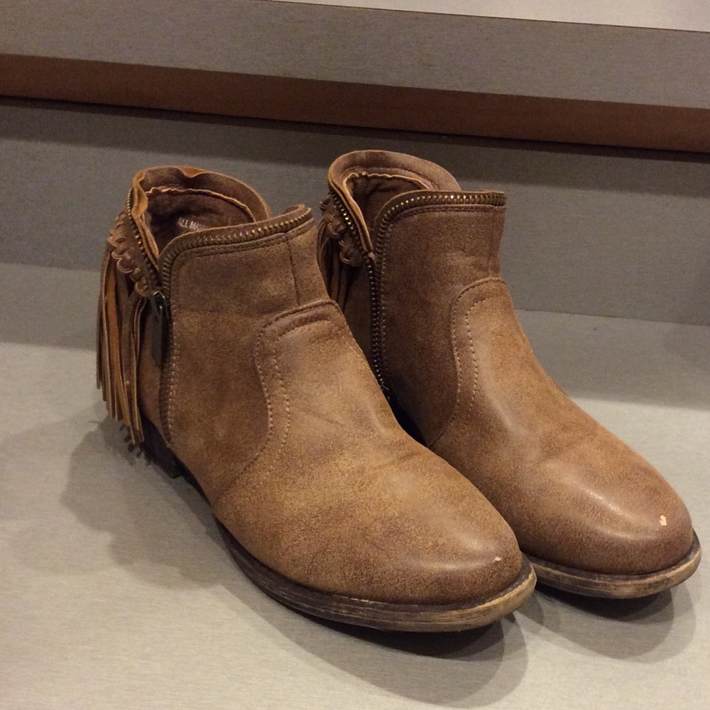 Ankle booties
